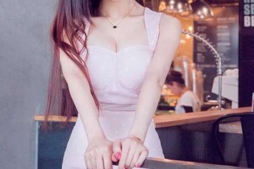 易易紫曝少数民族女星被经纪人潜规则：娱乐圈的权力游戏何时休