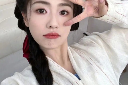 女明星黑脸现场张凯丽亲闺女耍大牌逼节目组破例改规则! 女明星黑脸现场张凯丽亲闺女耍大牌逼节目组破例改规则!